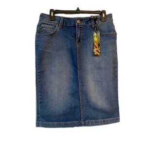 Sweet Vibes Denim Skirt NWT size 7